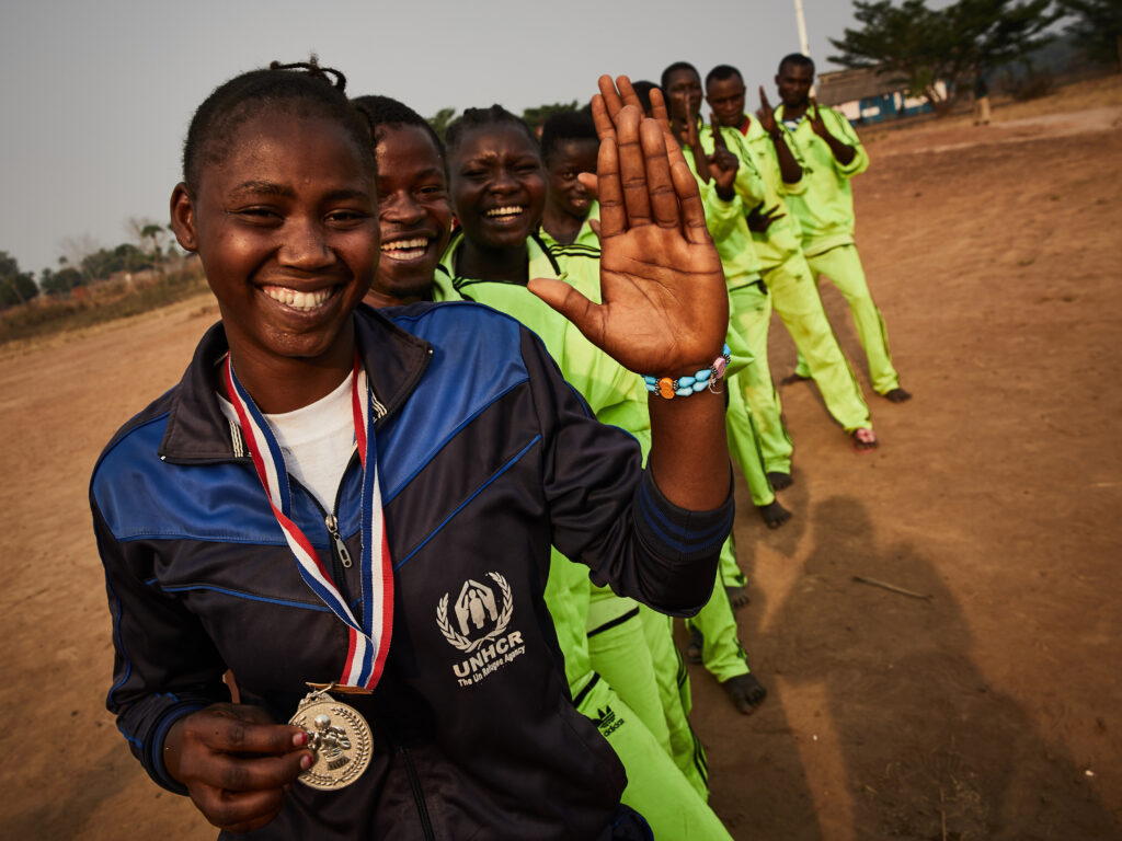 以团队的名义设定筹款目标，用团队的力量支持