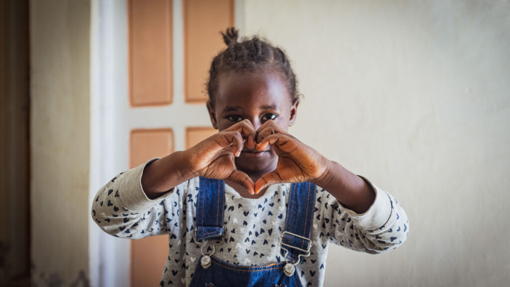 分享个人捐赠二维码，邀请他人一起支持